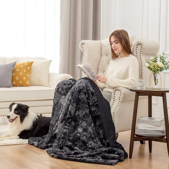 New Faux Fur Throw Blanket for Couch, Tie-Dye Reversible Fuzzy Blankets, 50x60 I - Picture 1 of 10